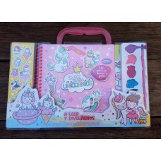 Valija didáctica Cree en la magia de los Unicornios: libro 40 pág + stickers + pincel + 6 acuarelas + figuras recortables